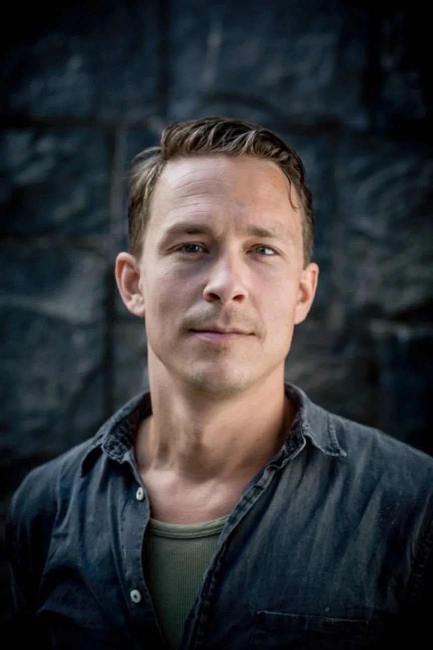 Oscar Töringe as Fredrik in Limbo