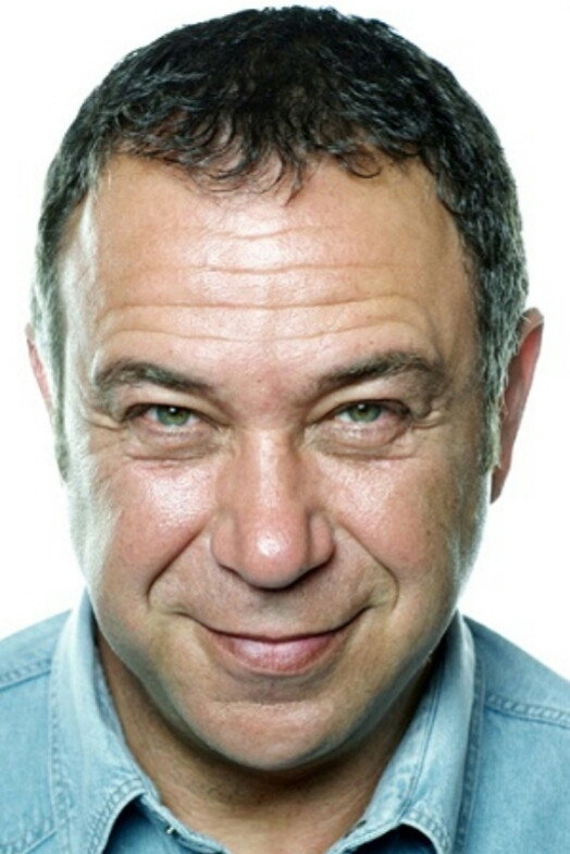 Massimo Corvo as Tomas Simeoni in Il Capitano