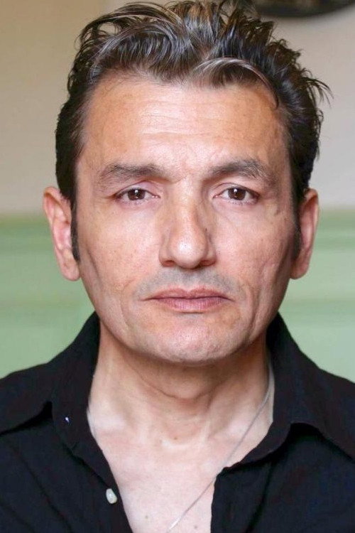 Elef Zack as Sinan in Pollux