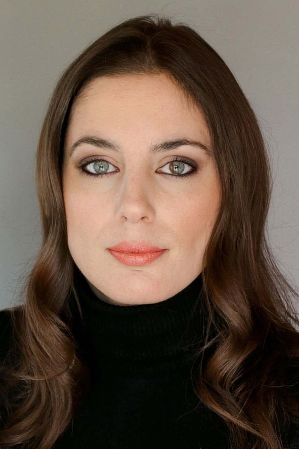 Annie Richard as Self - Host in Sur ta rue