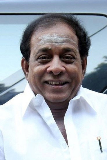 Singamuthu as Tea Stall Owner in Genius