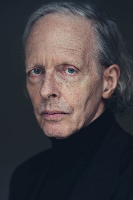 Geoffrey Carey as Laurence (as Geoffrey Garey) in Lontano da dove