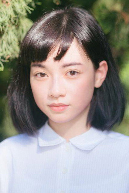 姚愛寗 as Xiao Fen in Take Me to the Moon