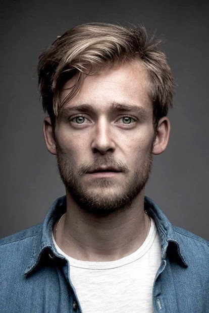 Matthijs van de Sande Bakhuyzen as Erik in De Daltons
