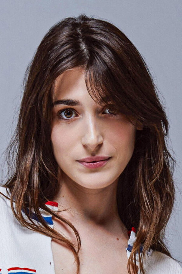 Pilar Fogliati as Alessia in Run to You