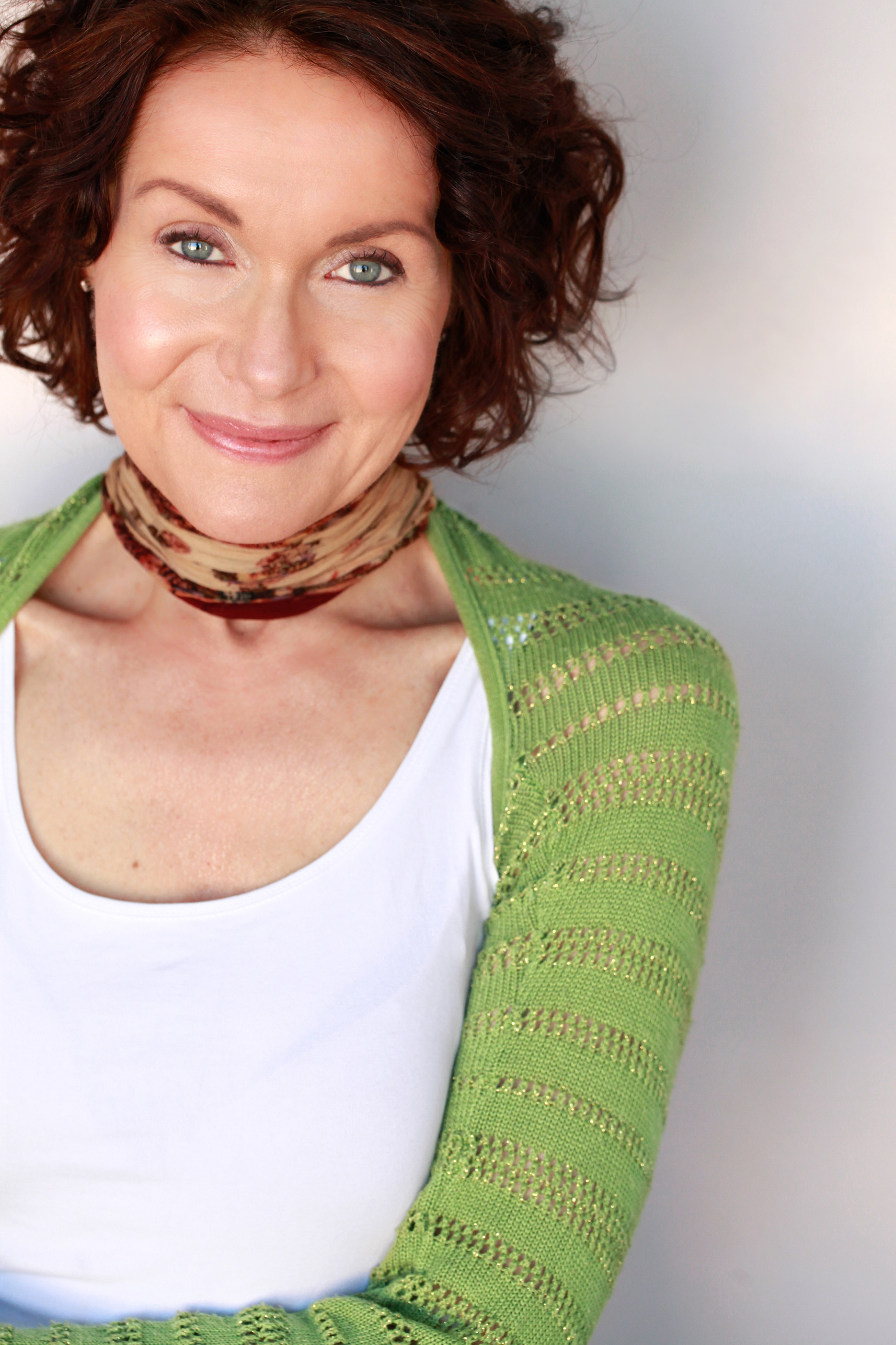 Maura M. Knowles as Tracy in The Walls Are Watching