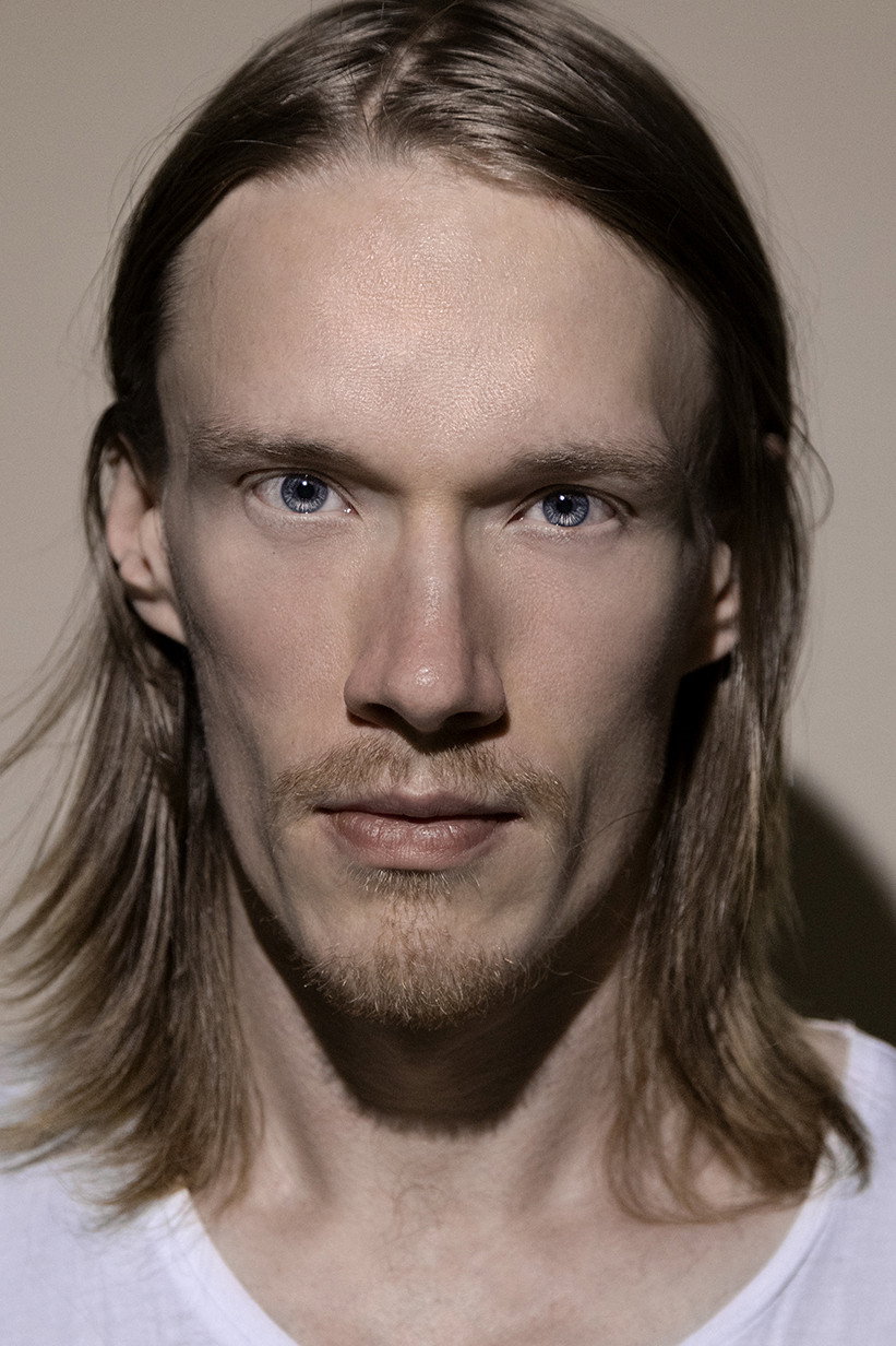 Vincent Willestrand as Sihvonen in Unknown Soldier
