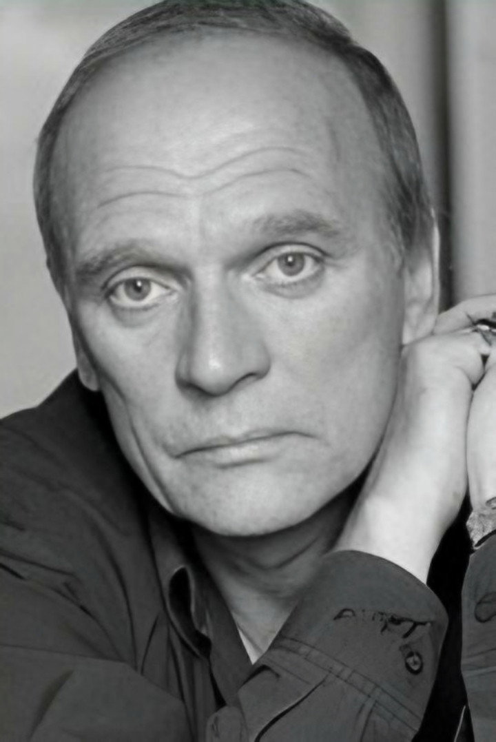 Юрий Овсянко as Pyotr in Before the Storm
