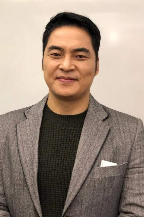 김용운 as Gwang-jo in All Bark No Bite