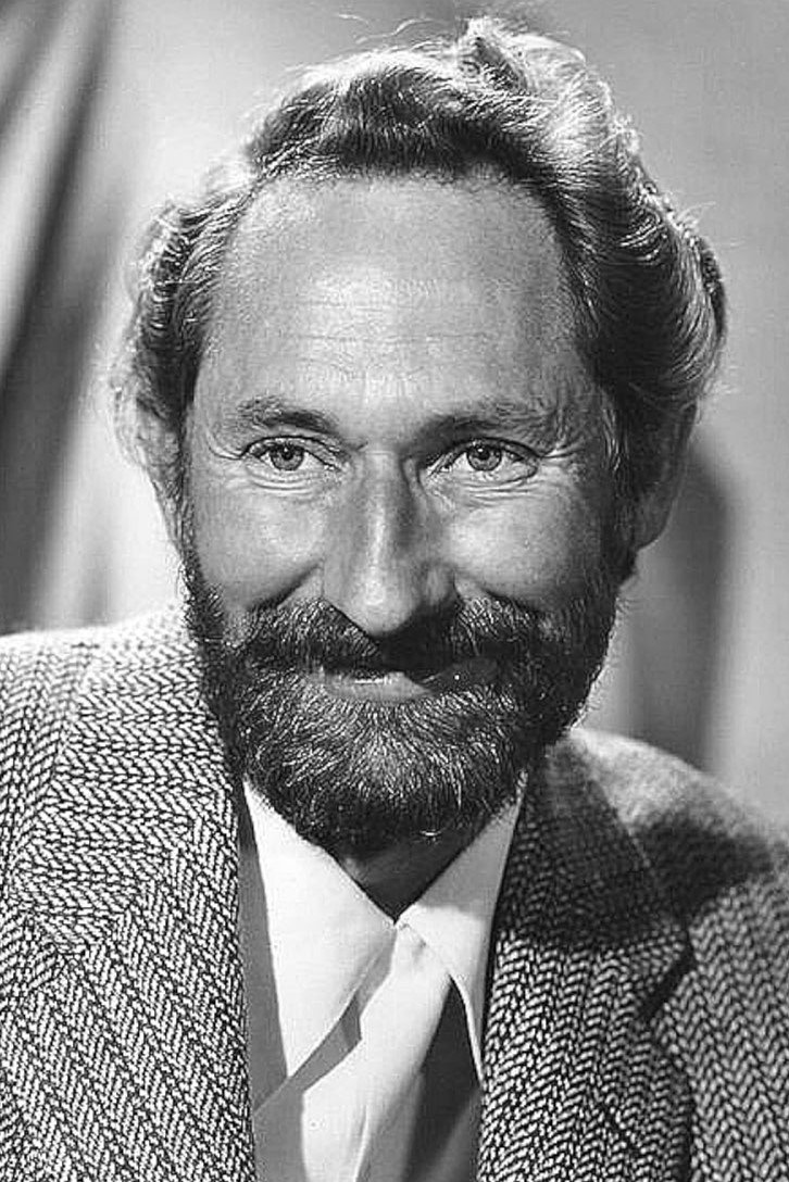 Arthur Hunnicutt as Bull Harris in El Dorado