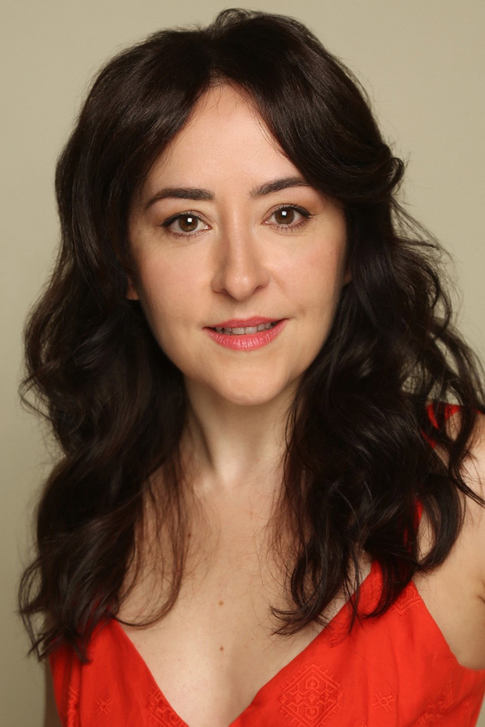 Elena Alférez as Casiana Arrea in Olmos y Robles