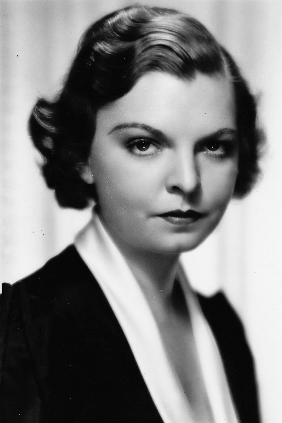 Mayo Methot as Estelle Porter in Marked Woman