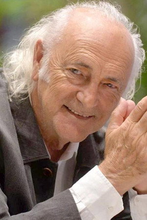 Amancio Prada as El Invitado in The Lost Paradise