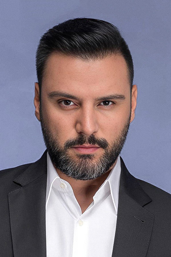 Alişan as Ferhat Şentürk in Cennet Mahallesi