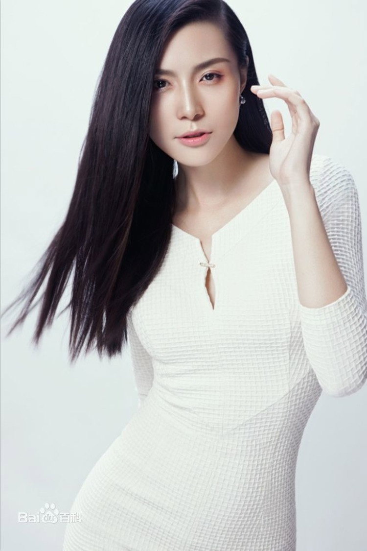 Gao Lihong as Murong Xue in Murong Knight