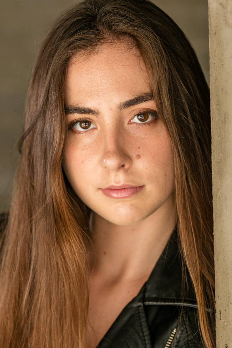 Alix Villaret as Dagger in The Internship