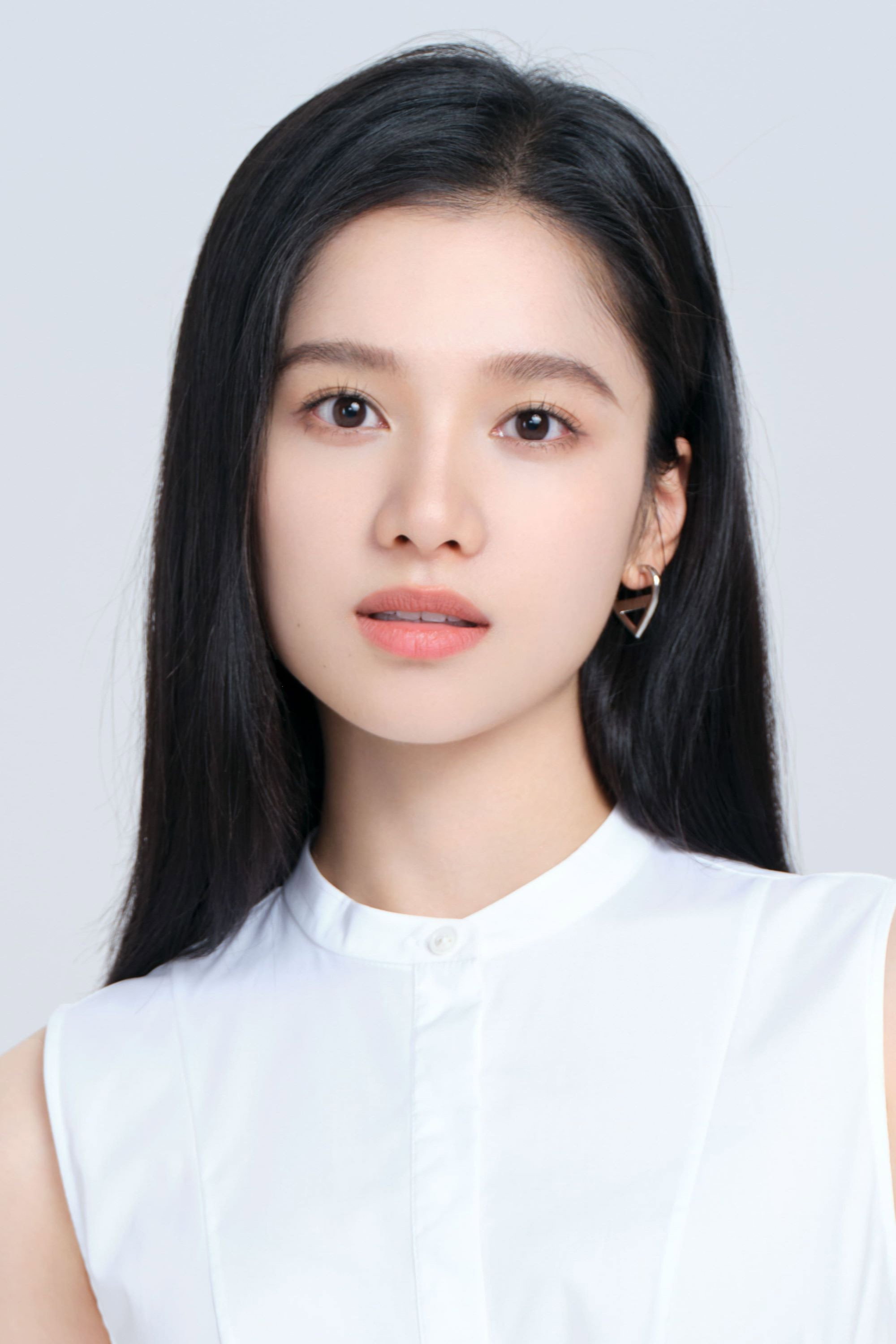 張婧儀 as Zhu Yun in Lighter and Princess