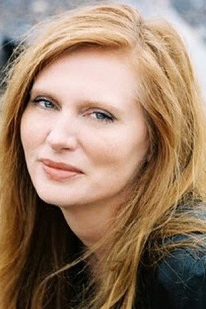 Heidi von Palleske as Cary in Dead Ringers