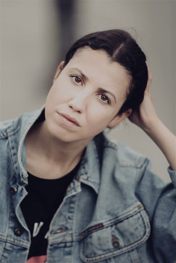 Morgane Housset as La pharmacienne in Spinebuster