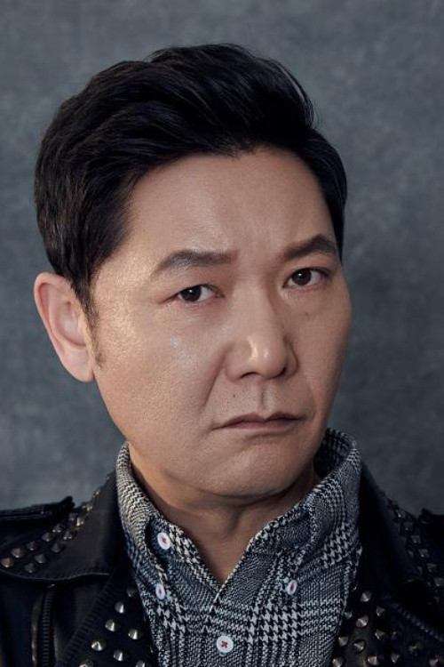 Feng Guoqiang as 秦高峰 in Police Brother Pot