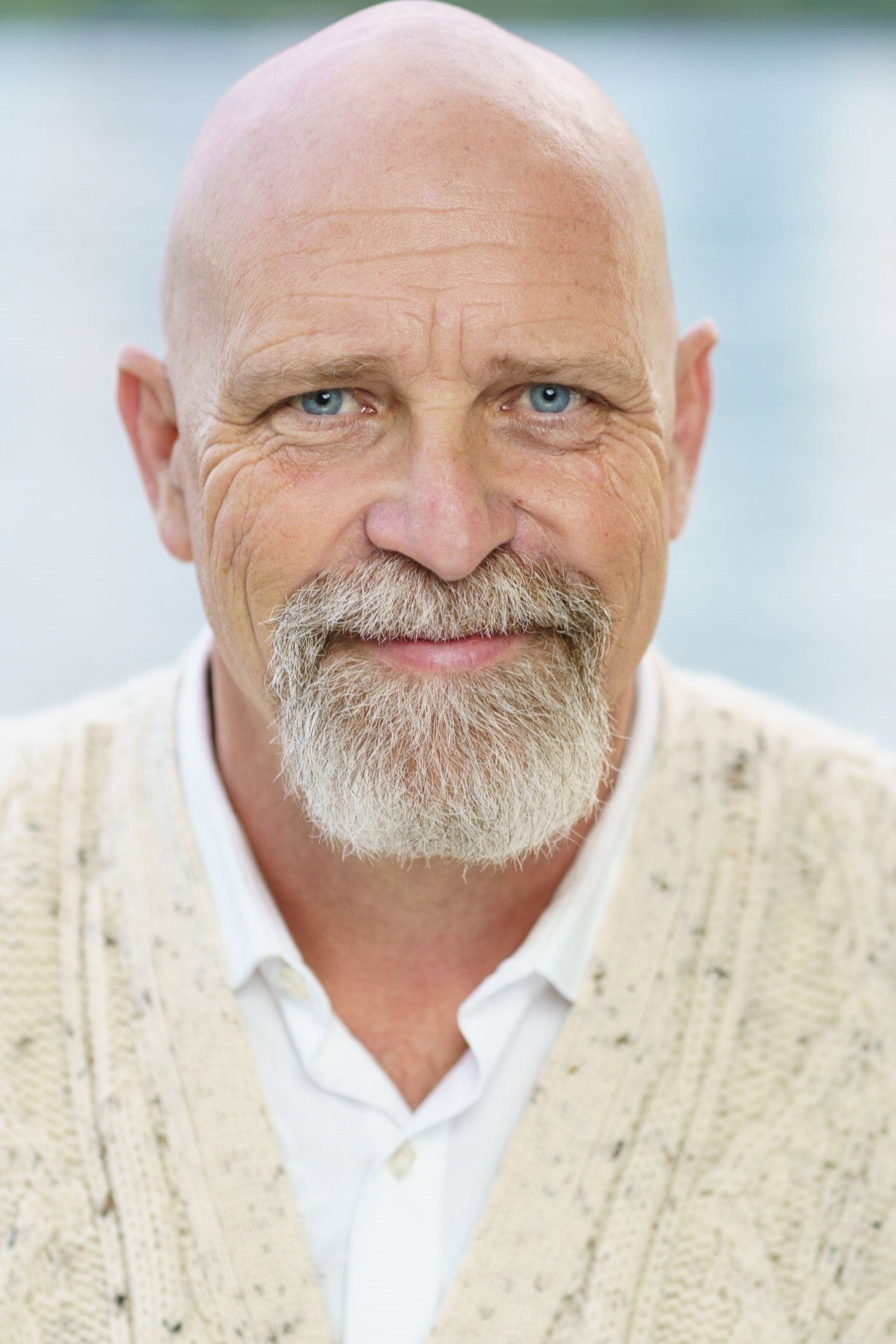 Grant Vlahovic as Gordon in Long Lost Christmas