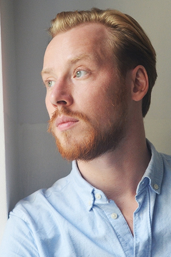 Maciej Nawrocki as Tom in Banksters