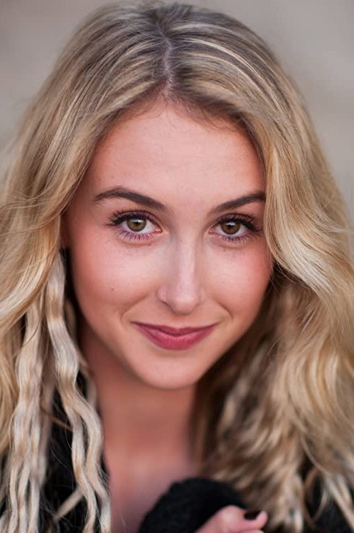 Jordan Hopf as Lauren in 47 Hours to Live