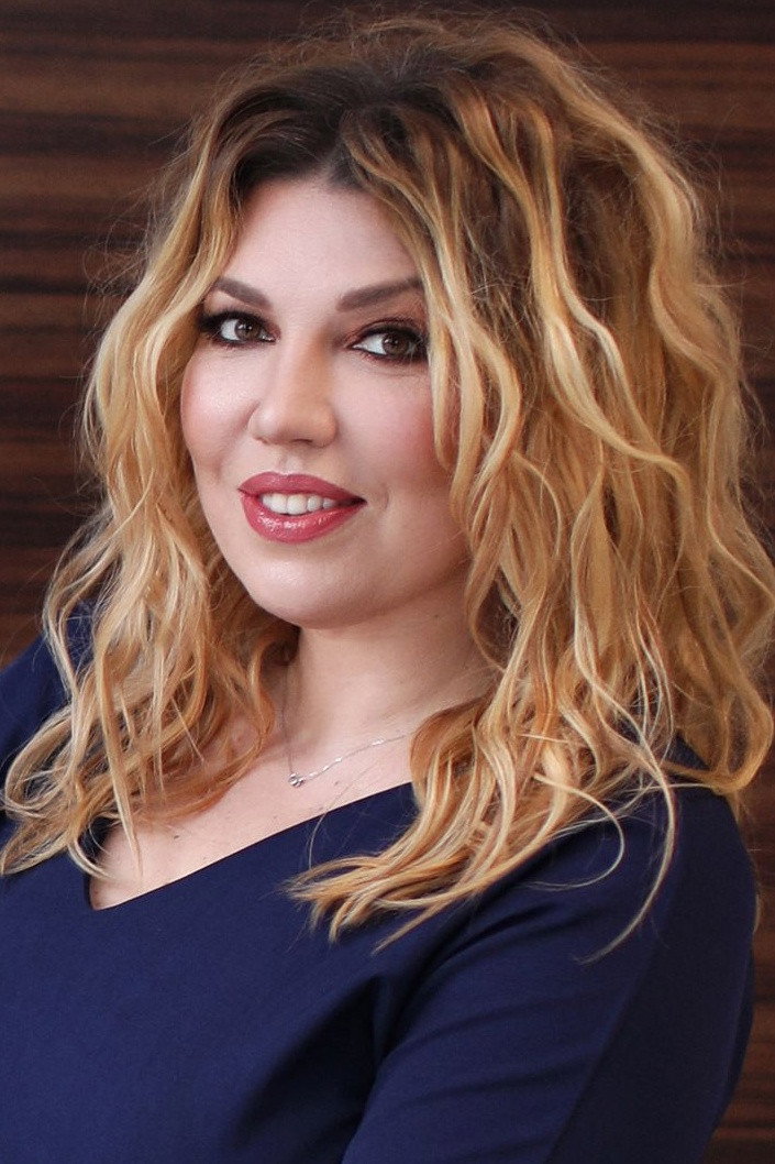 Екатерина Скулкина as Екатерина Скулкина in Comedy Woman
