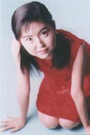 清水真実 as Hitomi in Shooting Star