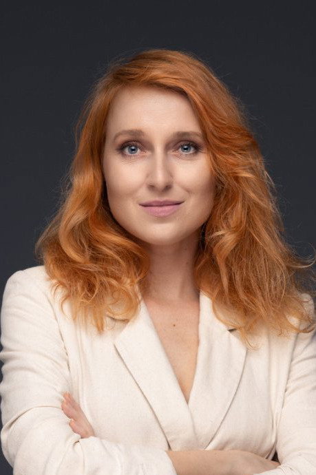 Veronika Husovská as Renáta Mlynáriková in Miša v Košiciach