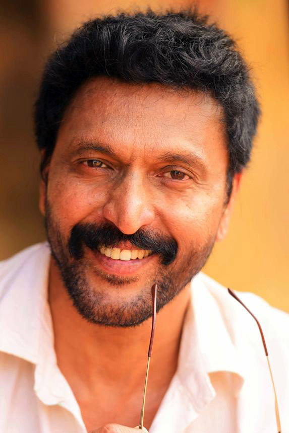 Babu Antony as Abbas Amanulla Khan in Rajadhani