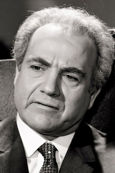 Λυκούργος Καλλέργης as Major Erhart in The Island of the Brave