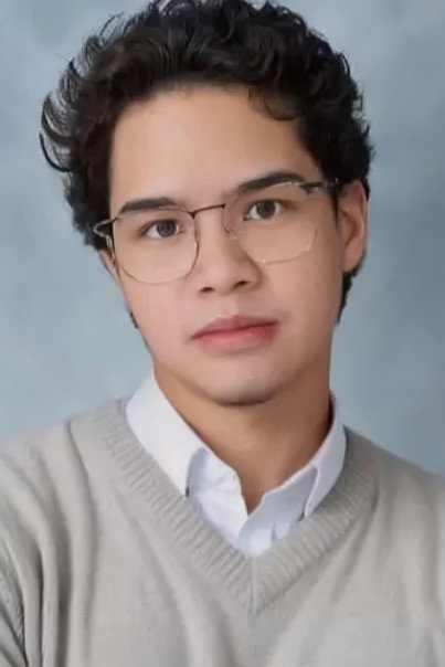 Dul Jaelani as Haris in Dear Imamku