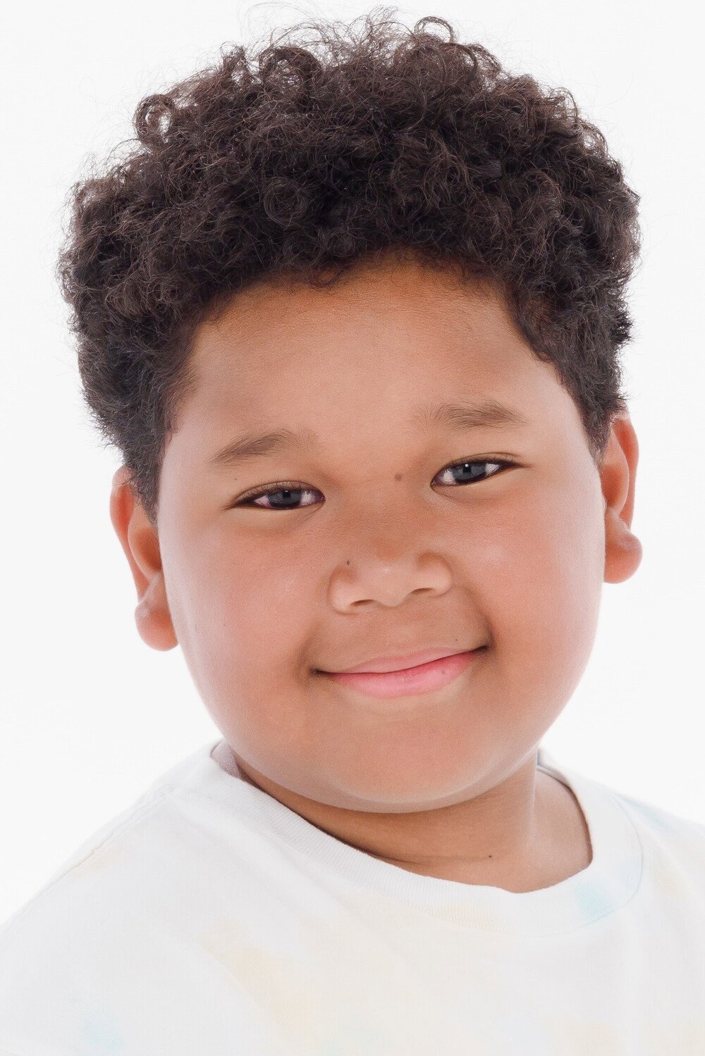 Sonny Mcclendon as Sosuke Sani Iida in Ghost Book