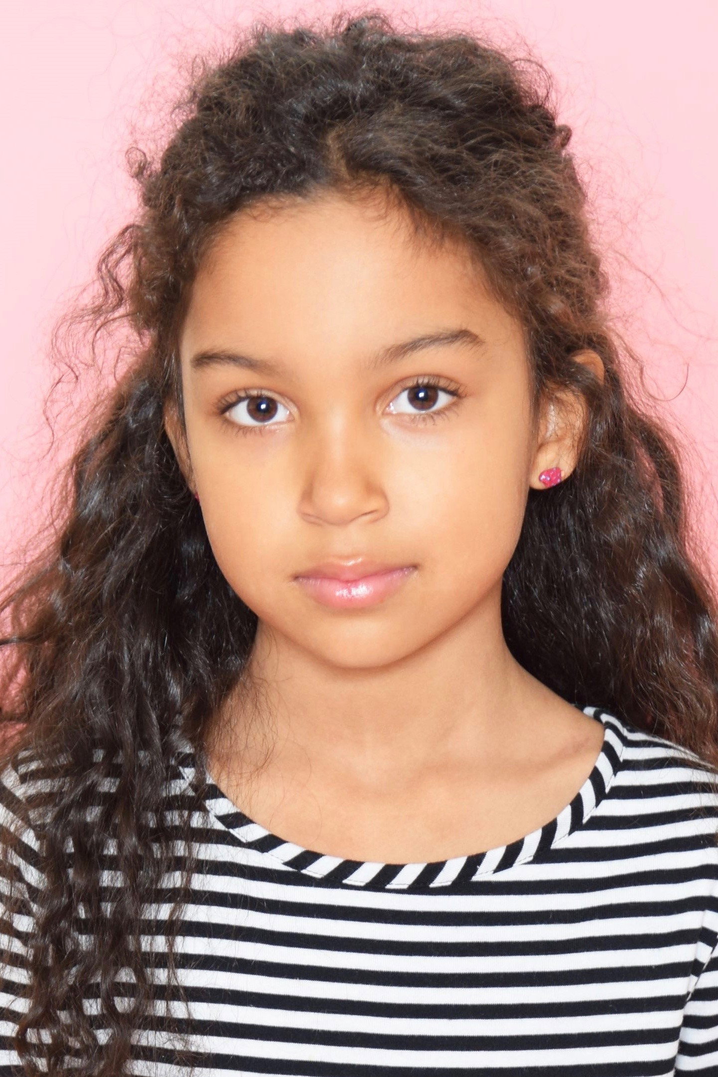 Aundrea Smith as Mira in The Clearing