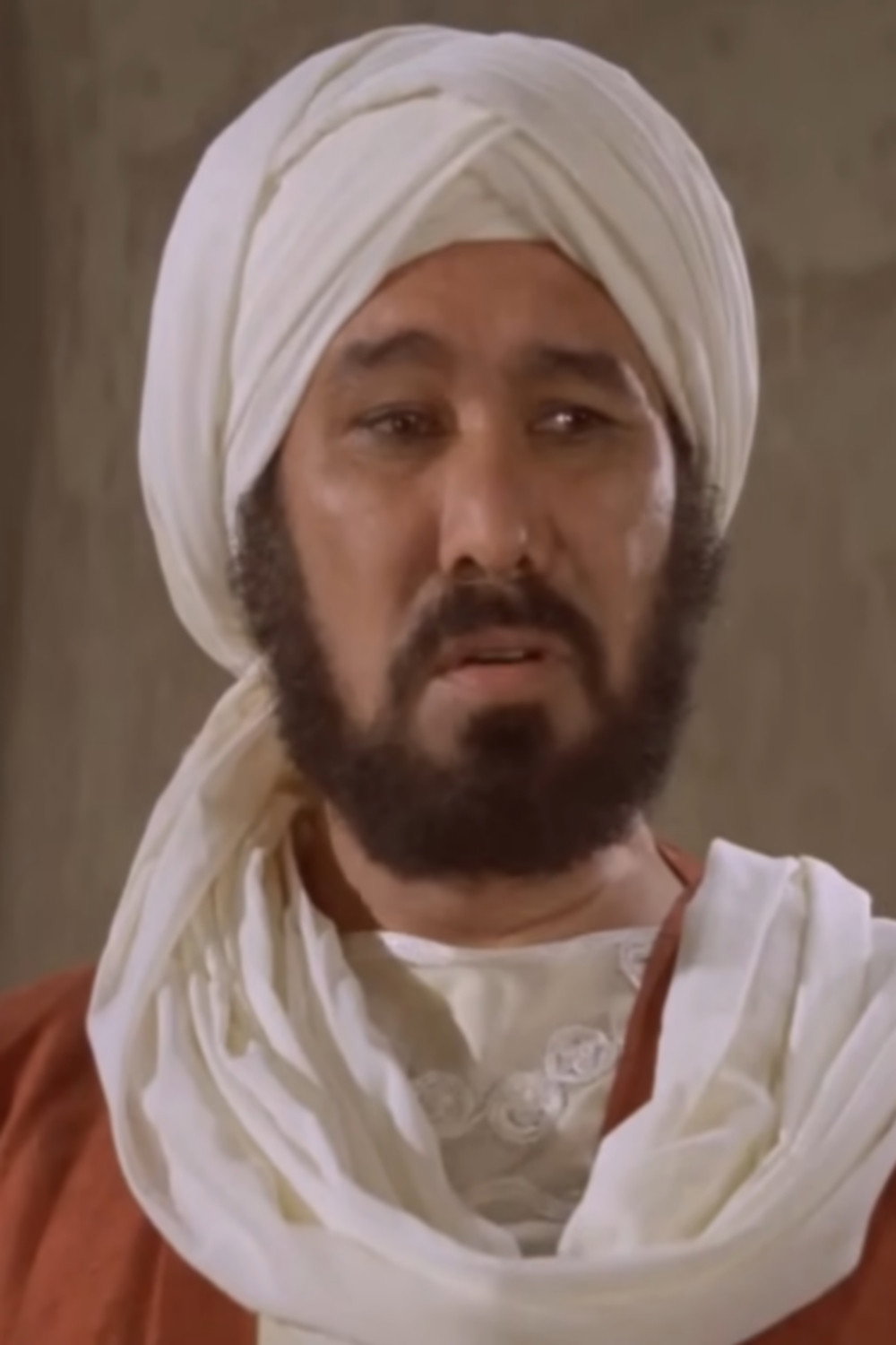 Hamdy Ghaith as ابو عزة in Al Sera Al Helalya