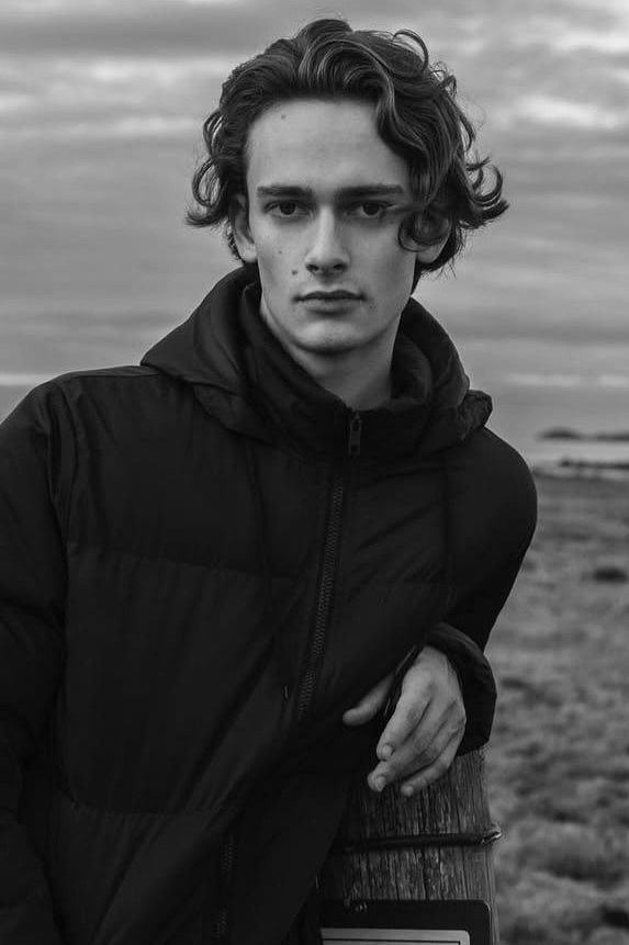 Luca Fossen as Jonathan in Mordir Actum