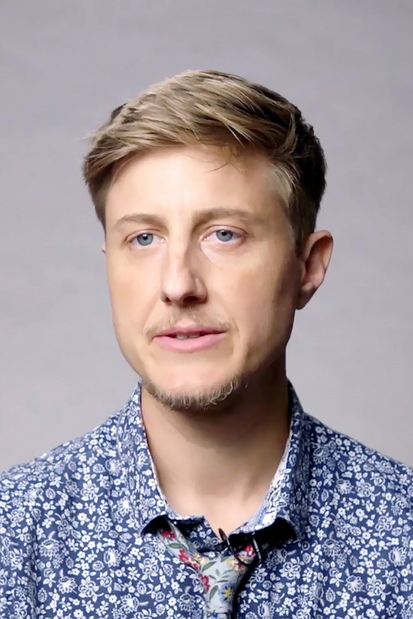 Scott Turner Schofield as Robin Jones in The Conductor
