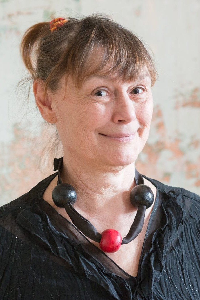 Jelena Juklová as Matka in Mr. and Mrs. Stodola