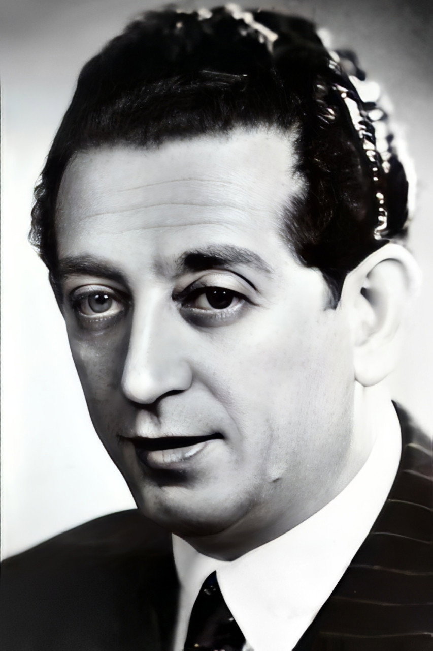 José Luis Lizalde as (as José Luis Zalde) in País S. A.
