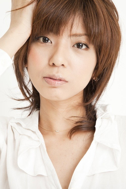 宮地真緒 as Maeda Miori / 前田美織 in Mosaic Japan