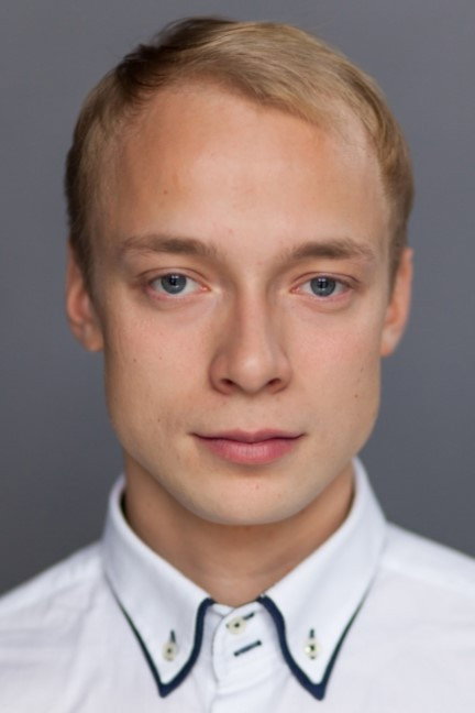 Konrad Beta as 'Ślepy' in Wake Up