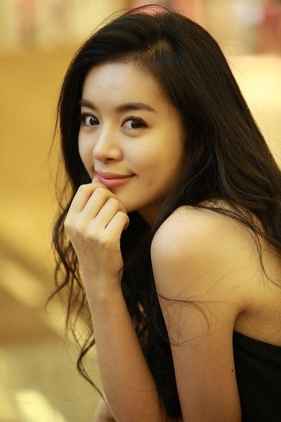 Zhao Duona as Zhao Yimei in Passage of My Youth