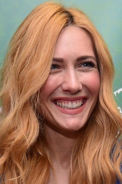 Ivana Mišerić as Self - Contestant in Zvijezde pjevaju