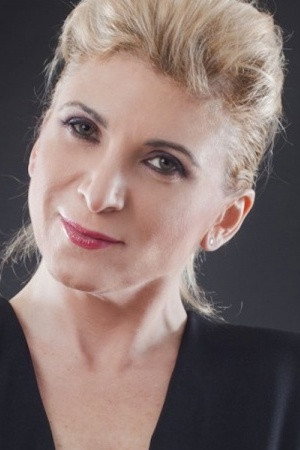 Barbara Foria as Beata in Natale da chef