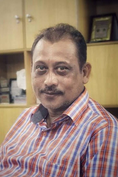 Somu Chowdhury as Noor's Father in Noor