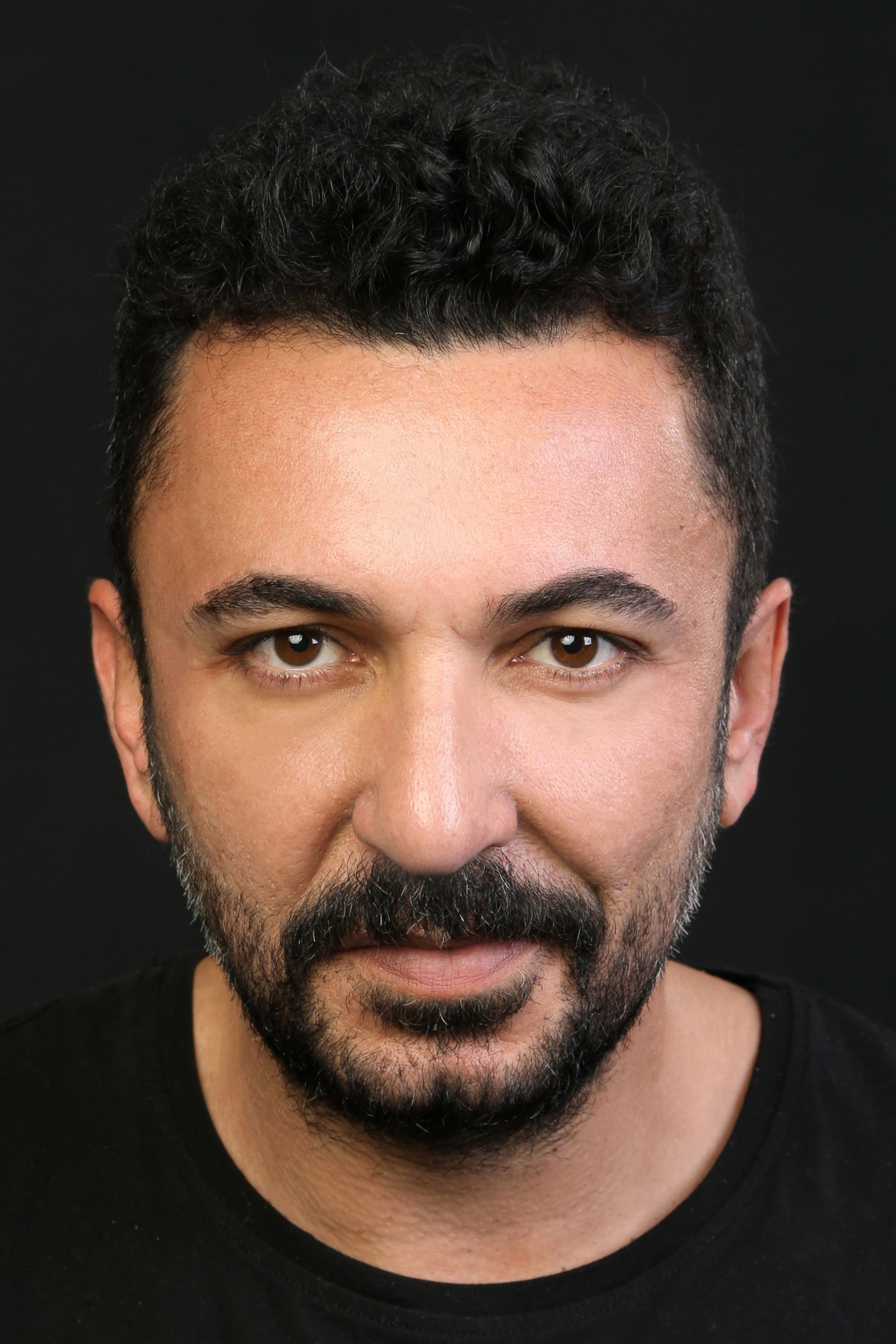 Toygan Avanoğlu as Sefer Kadıoğlu in Kuzey Yıldızı: İlk Aşk