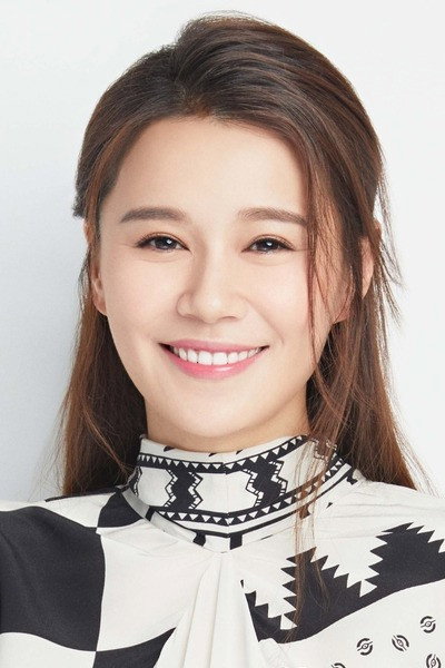 黃翠如 as 溫詩詩 in Come Home Love