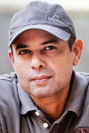Atul Agnihotri as Rohit in Gunehgar