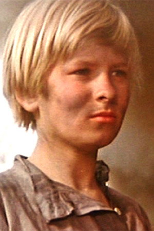 Viktor Galkin as Иннокентий in The Property of Republic